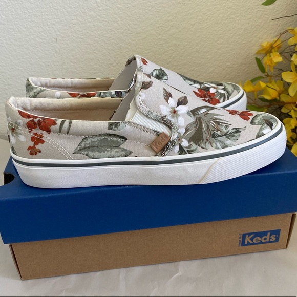 Keds Women’s Slip- On Tropical Shoes - Picture 3 of 10